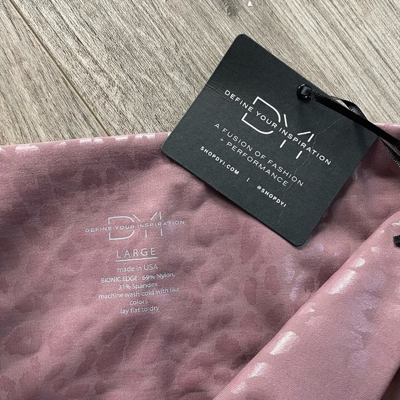 NWT! PRINTED SIGNATURE TIGHT FOIL PEPPERCORN SHINE L - Picture 4 of 6